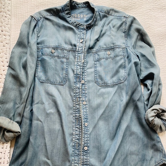 GAP Tops - Gap Light Denim Cambray Button-Down Top